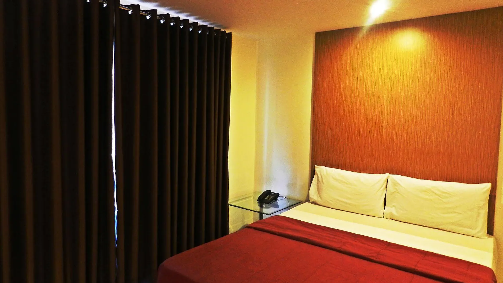 Salcedo Suites Manila 3*,  Philippines